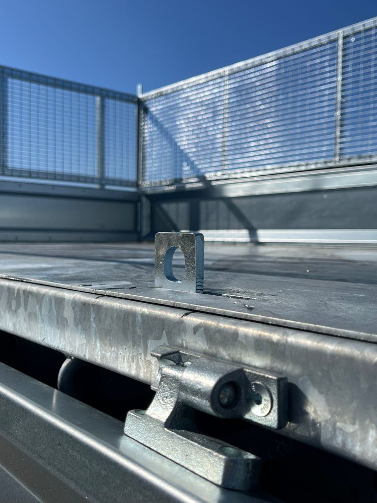 Lashing Point 768x1024